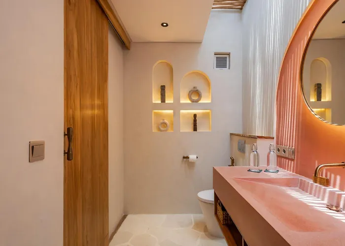 Bebas - Uluwatu, Bali
